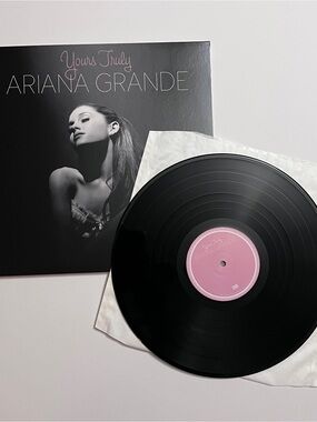 Ariana Grande Yours Truly Standard Black LP